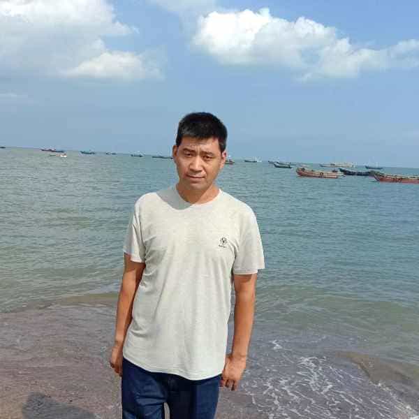 44岁岁辽宁单身帅哥 - 哈密吉缘网