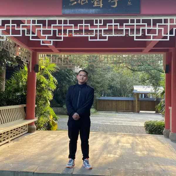 31岁岁重庆单身帅哥 - 哈密吉缘网